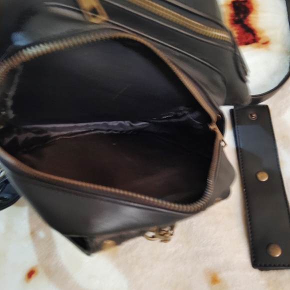 NWOT Amazon Steampunk Black and Brass Adjustable Strap Bikercore Gothic Bag - Picture 5 of 12